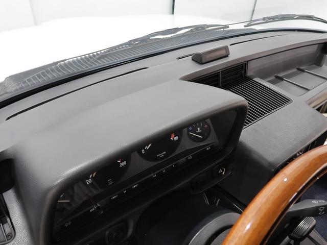 ５シリーズ ５１８ｉ　純正インジェクション仕様エンジン　走行確認済　旧車のため現状販売　ナショナルカセットラジオデッキ　社外ＬＥＤヘッドライト　ネイビーインテリア　エアコン（33枚目）