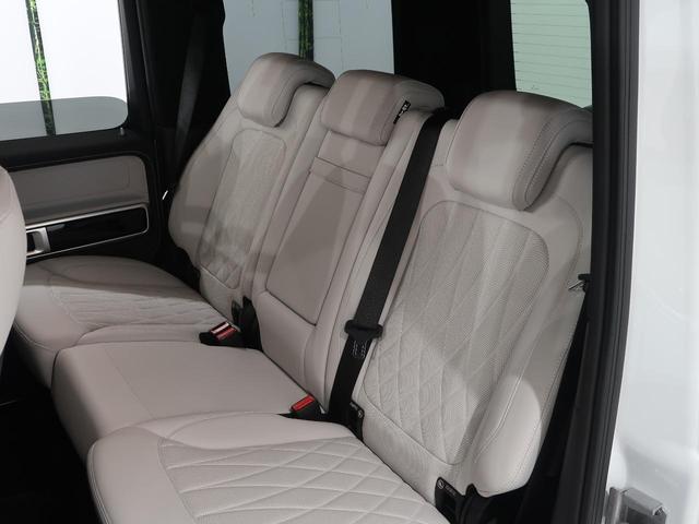 Gクラス G450d ローンチエディション オパリスホワイト 保証継承令和9年8月迄 1オーナー プラチナホワイトインテリアカラー ベンチレーション ボディ同色スペアタイヤリング アダプティブダンピング ダイヤモンドステッチナッパレザーシート(17枚目)