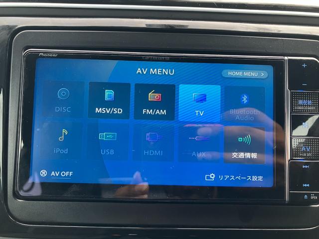 デザイン　Ｆセグ　ＢＬＵＥＴＯＯＴＨ　運転席エアバック　イモビライザー　ＤＶＤ再生可能　ターボ車　メモリナビ　オートクルーズ　禁煙　パワステ　ＡＢＳ　オートエアコン　１オーナー車　ナビＴＶ　サイドエアバック(9枚目)