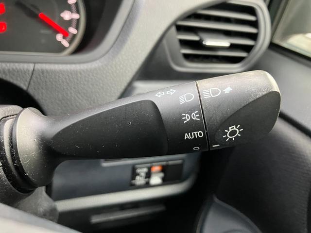 ノア Ｘ　Ｂｌｕｅｔｏｏｔｈ音楽　禁煙　バックモニタ－　ＤＶＤ再生可　リモコンキー　ＡＵＴＯライト　ＬＥＤヘッドライト　フルフラット　ナビＴＶ　パワーウィンドウ　３列シート　ウォークスルー　ＥＴＣ　アイストップ（27枚目）
