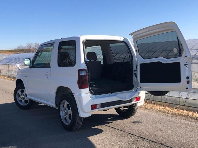 パジェロミニ ＸＲ　ワンオーナー車　禁煙　４ＷＤ　修復歴無し　車検２年　エアバッグ　キーレスキー　ＡＢＳ（15枚目）