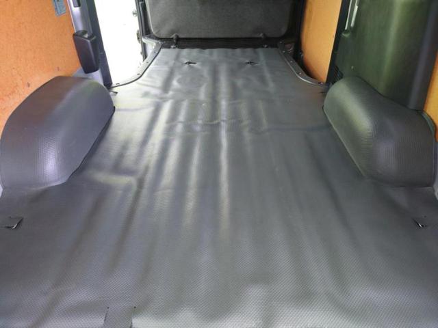 ハイエースバン ４ＷＤロングＤＸ　ＧＬパッケージ　保証書／社外　ＳＤナビ／衝突安全装置／車線逸脱防止支援システム／ＥＴＣ／ＥＢＤ付ＡＢＳ／横滑り防止装置／フルセグＴＶ／エアバッグ　運転席／ＭＴモード付き／パワーウインドウ／キーレスエントリー　４ＷＤ（19枚目）