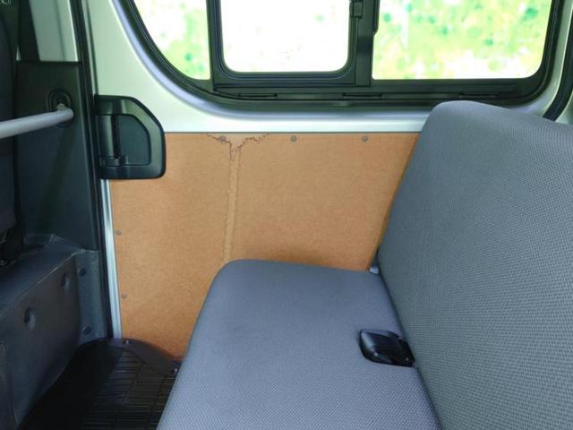 ハイエースバン ４ＷＤロングＤＸ　ＧＬパッケージ　保証書／社外　ＳＤナビ／衝突安全装置／車線逸脱防止支援システム／ＥＴＣ／ＥＢＤ付ＡＢＳ／横滑り防止装置／フルセグＴＶ／エアバッグ　運転席／ＭＴモード付き／パワーウインドウ／キーレスエントリー　４ＷＤ（21枚目）