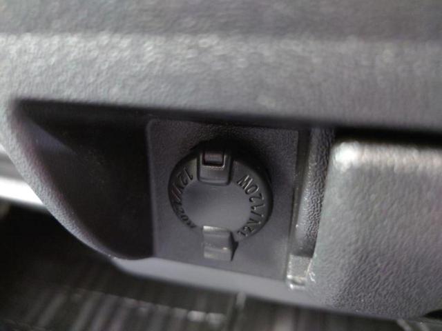 ハイエースバン ４ＷＤロングＤＸ　ＧＬパッケージ　保証書／社外　ＳＤナビ／衝突安全装置／車線逸脱防止支援システム／ＥＴＣ／ＥＢＤ付ＡＢＳ／横滑り防止装置／フルセグＴＶ／エアバッグ　運転席／ＭＴモード付き／パワーウインドウ／キーレスエントリー　４ＷＤ（39枚目）
