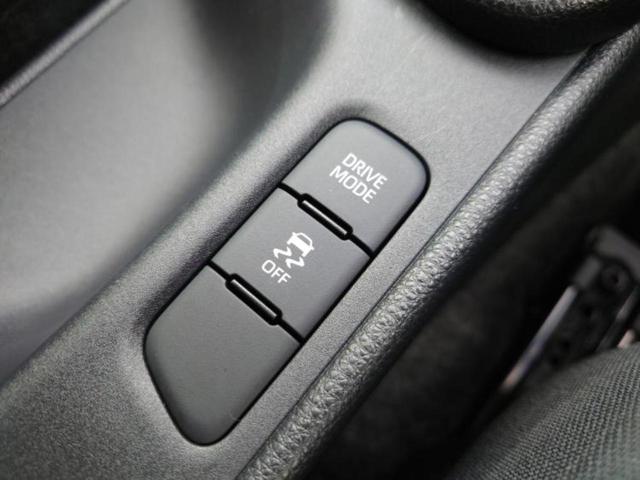 ヤリス ４ＷＤ　Ｘ　新品タイヤ／保証書／社外　ナビ／トヨタセーフティセンス／車線逸脱防止支援システム／ＥＴＣ／ＥＢＤ付ＡＢＳ／横滑り防止装置／クルーズコントロール／バックモニター／エアバッグ　運転席／エアバッグ　助手席（30枚目）