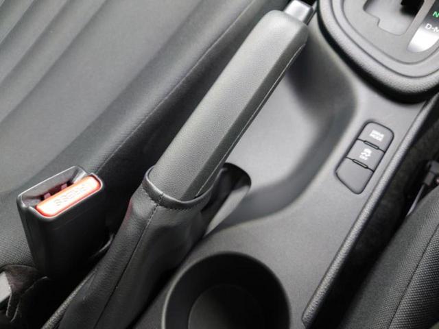 ヤリス ４ＷＤ　Ｘ　新品タイヤ／保証書／社外　ナビ／トヨタセーフティセンス／車線逸脱防止支援システム／ＥＴＣ／ＥＢＤ付ＡＢＳ／横滑り防止装置／クルーズコントロール／バックモニター／エアバッグ　運転席／エアバッグ　助手席（38枚目）