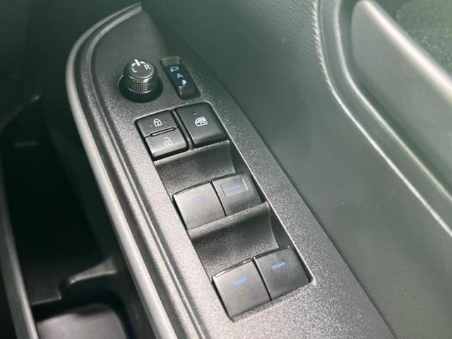 ノア ４ＷＤ　Ｘ　保証書／トヨタセーフティセンス／車線逸脱防止支援システム／ヘッドランプ　ＬＥＤ／ＥＢＤ付ＡＢＳ／横滑り防止装置／エアバッグ　運転席／エアバッグ　助手席／エアバッグ　サイド／ＭＴモード付き　ワンオーナー（17枚目）