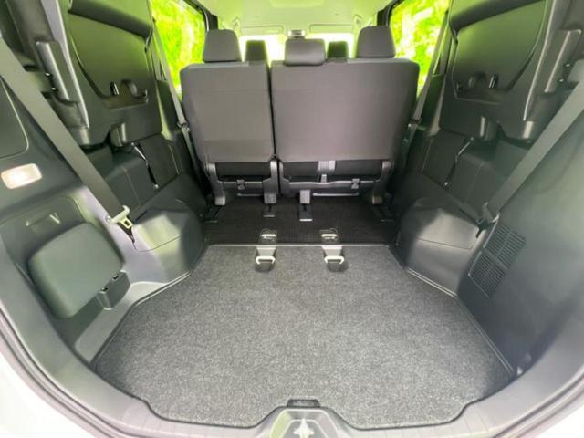 ノア ４ＷＤ　Ｘ　保証書／トヨタセーフティセンス／車線逸脱防止支援システム／ヘッドランプ　ＬＥＤ／ＥＢＤ付ＡＢＳ／横滑り防止装置／エアバッグ　運転席／エアバッグ　助手席／エアバッグ　サイド／ＭＴモード付き　ワンオーナー（21枚目）