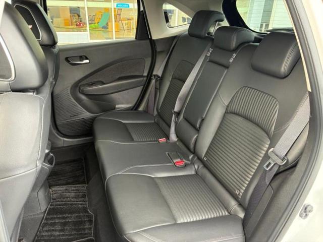 オーラ ４ＷＤ　Ｇ　ＦＯＵＲレザーエディション　ＢＯＳＥ／保証書／純正　ＳＤナビ／インテリジェントルームミラー／衝突安全装置／シートヒーター　前席／全方位モニター／車線逸脱防止支援システム／シート　合皮／プロパイロット／ヘッドランプ　ＬＥＤ　４ＷＤ（7枚目）