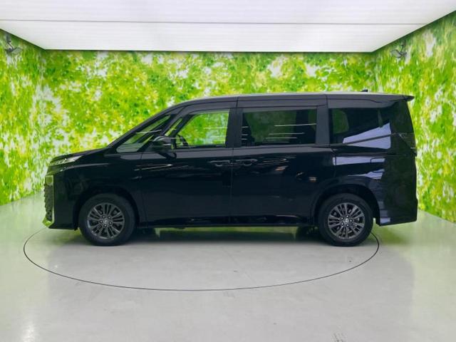 ヴォクシー ４ＷＤ　Ｓ－Ｇ　新品タイヤ／保証書／ディスプレイオーディオ＋ナビ／フリップダウンモニター／衝突安全装置／両側電動スライドドア／シートヒーター　前席／車線逸脱防止支援システム／ヘッドランプ　ＬＥＤ　衝突被害軽減システム（2枚目）