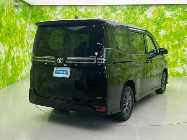 ヴォクシー ４ＷＤ　Ｓ－Ｇ　新品タイヤ／保証書／ディスプレイオーディオ＋ナビ／フリップダウンモニター／衝突安全装置／両側電動スライドドア／シートヒーター　前席／車線逸脱防止支援システム／ヘッドランプ　ＬＥＤ　衝突被害軽減システム（3枚目）