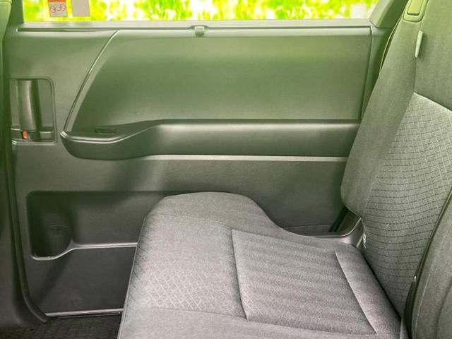 ヴォクシー ４ＷＤ　Ｓ－Ｇ　新品タイヤ／保証書／ディスプレイオーディオ＋ナビ／フリップダウンモニター／衝突安全装置／両側電動スライドドア／シートヒーター　前席／車線逸脱防止支援システム／ヘッドランプ　ＬＥＤ　衝突被害軽減システム（24枚目）