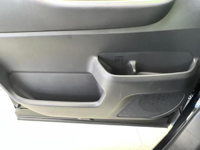 ヴォクシー ４ＷＤ　Ｓ－Ｇ　新品タイヤ／保証書／ディスプレイオーディオ＋ナビ／フリップダウンモニター／衝突安全装置／両側電動スライドドア／シートヒーター　前席／車線逸脱防止支援システム／ヘッドランプ　ＬＥＤ　衝突被害軽減システム（41枚目）