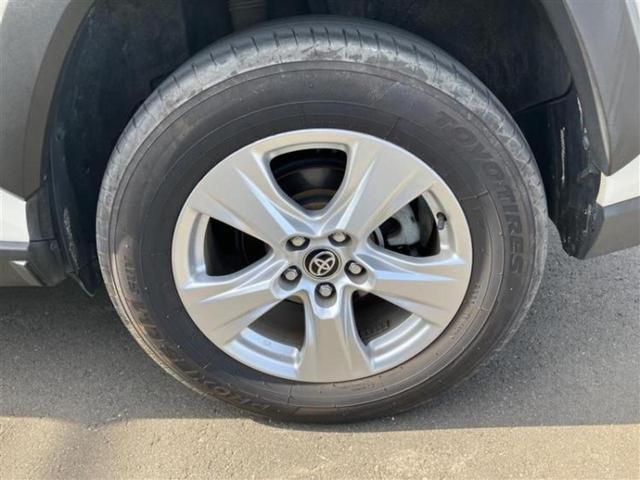 ＲＡＶ４ ４ＷＤ　Ｘ　保証書／社外　ＳＤナビ／衝突安全装置／車線逸脱防止支援システム／ヘッドランプ　ＬＥＤ／Ｂｌｕｅｔｏｏｔｈ接続／ＥＴＣ／ＥＢＤ付ＡＢＳ／横滑り防止装置／バックモニター／フルセグＴＶ／ＤＶＤ　バックカメラ（18枚目）