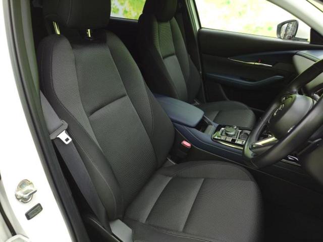 ＣＸ－３０ ４ＷＤ２０Ｓプロアクティブツーリングセレクション　新品タイヤ／保証書／純正　ＳＤナビ／衝突安全装置／シートヒーター　前席／３６０°ビューモニター／電動バックドア／ヘッドランプ　ＬＥＤ／Ｂｌｕｅｔｏｏｔｈ接続／ＥＴＣ／ＥＢＤ付ＡＢＳ／横滑り防止装置（4枚目）