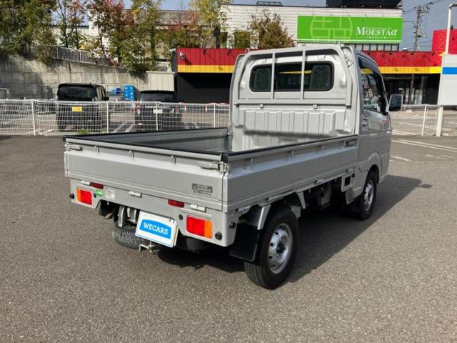 キャリイトラック ４ＷＤ　ＫＣスペシャル　新品タイヤ／保証書／衝突安全装置／車線逸脱防止支援システム／ＥＴＣ／ＥＢＤ付ＡＢＳ／横滑り防止装置／エアバッグ　運転席／エアバッグ　助手席／パワーウインドウ／キーレスエントリー／パワーステアリング（3枚目）