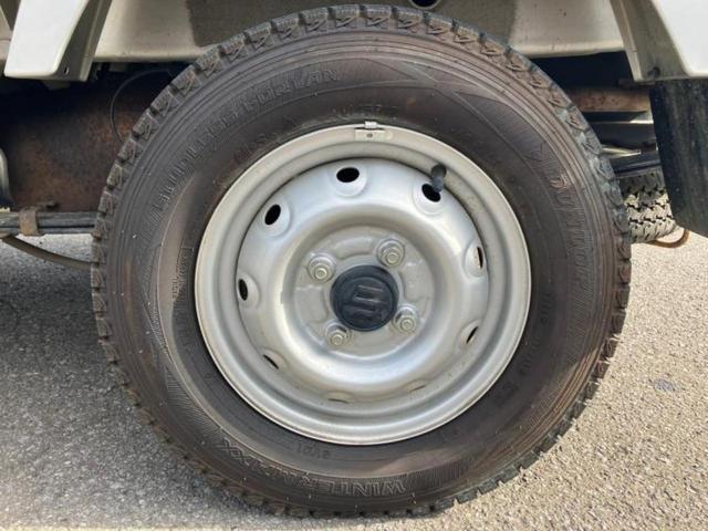 キャリイトラック ４ＷＤ　ＫＣスペシャル　新品タイヤ／保証書／衝突安全装置／車線逸脱防止支援システム／ＥＴＣ／ＥＢＤ付ＡＢＳ／横滑り防止装置／エアバッグ　運転席／エアバッグ　助手席／パワーウインドウ／キーレスエントリー／パワーステアリング（18枚目）