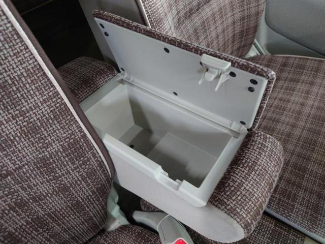 アルトラパン ４ＷＤ　Ｘ　純正　ＳＤナビ／衝突安全装置／シートヒーター　前席／ヘッドランプ　ＨＩＤ／Ｂｌｕｅｔｏｏｔｈ接続／ＥＴＣ／ＥＢＤ付ＡＢＳ／横滑り防止装置／アイドリングストップ／バックモニター／フルセグＴＶ／ＤＶＤ（33枚目）