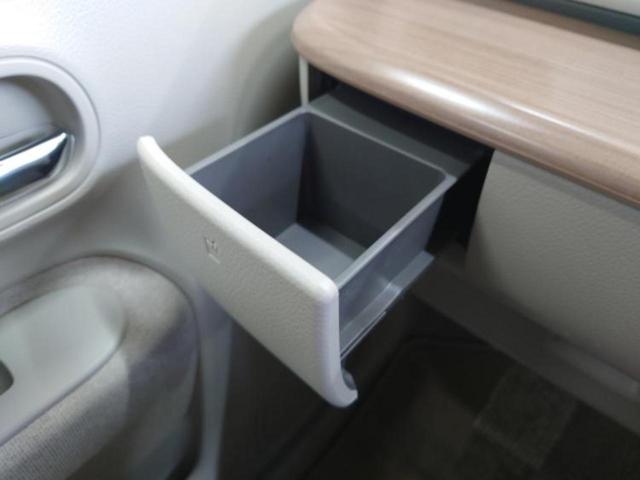 アルトラパン ４ＷＤ　Ｘ　純正　ＳＤナビ／衝突安全装置／シートヒーター　前席／ヘッドランプ　ＨＩＤ／Ｂｌｕｅｔｏｏｔｈ接続／ＥＴＣ／ＥＢＤ付ＡＢＳ／横滑り防止装置／アイドリングストップ／バックモニター／フルセグＴＶ／ＤＶＤ（42枚目）