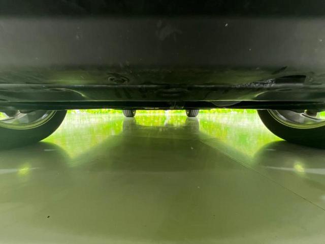 ジューク 4WD16GT FOUR 新品タイヤ/保証書/純正 SDナビ/エマージェンシーブレーキ/車線逸脱防止支援システム/ヘッドランプ HID/Bluetooth接続/ETC/EBD付ABS/横滑り防止装置/フルセグTV/DVD(44枚目)