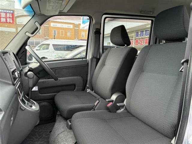 ハイゼットカーゴ ４ＷＤクルーズターボリミテッド　新品タイヤ／保証書／ＡＢＳ／エアバッグ　運転席／エアバッグ　助手席／パワーウインドウ／パワーステアリング／マニュアルエアコン／取扱説明書／ユーザー買取車／パワードアロック／アクセサリーソケット　４ＷＤ（6枚目）