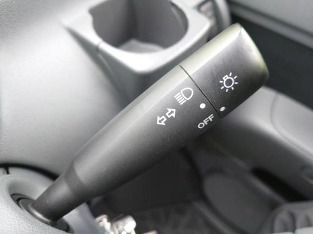 ハイゼットカーゴ ４ＷＤクルーズターボリミテッド　新品タイヤ／保証書／ＡＢＳ／エアバッグ　運転席／エアバッグ　助手席／パワーウインドウ／パワーステアリング／マニュアルエアコン／取扱説明書／ユーザー買取車／パワードアロック／アクセサリーソケット　４ＷＤ（12枚目）