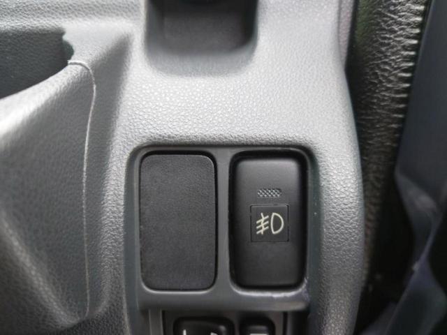 ハイゼットカーゴ ４ＷＤクルーズターボリミテッド　新品タイヤ／保証書／ＡＢＳ／エアバッグ　運転席／エアバッグ　助手席／パワーウインドウ／パワーステアリング／マニュアルエアコン／取扱説明書／ユーザー買取車／パワードアロック／アクセサリーソケット　４ＷＤ（17枚目）