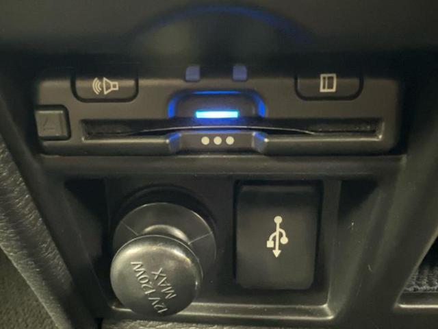 デリカD:5 4WD P 純正 ナビ/衝突安全装置/両側電動スライドドア/シートヒーター 前席/車線逸脱防止支援システム/電動バックドア/オートステップ/ヘッドランプ LED/Bluetooth接続/ETC/EBD付ABS(18枚目)