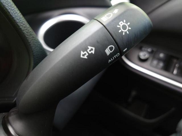 ヴォクシー 4WD S-Z 新品タイヤ/モデリスタエアロ/保証書/ディスプレイオーディオ+ナビ10インチ/フリップダウンモニター 純正 14インチ/衝突安全装置/両側電動スライドドア/シートヒーター 衝突被害軽減システム 4WD(17枚目)