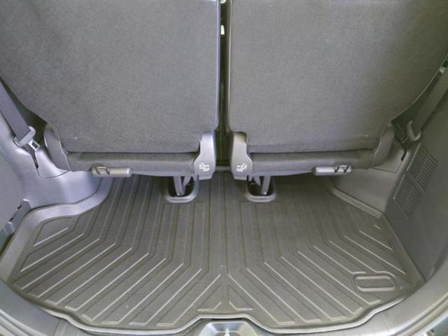 ヴォクシー 4WD S-Z 新品タイヤ/モデリスタエアロ/保証書/ディスプレイオーディオ+ナビ10インチ/フリップダウンモニター 純正 14インチ/衝突安全装置/両側電動スライドドア/シートヒーター 衝突被害軽減システム 4WD(20枚目)