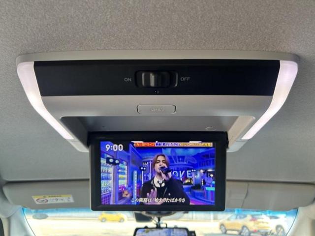 フリードハイブリッド 4WDハイブリッドGブラックスタイル 新品タイヤ/保証書/純正 9インチ SDナビ/フリップダウンモニター 純正 10.1インチ/ホンダセンシング/両側電動スライドドア/シートヒーター 前席/車線逸脱防止支援システム 衝突被害軽減システム(12枚目)