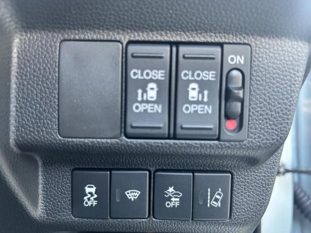 フリードハイブリッド 4WDハイブリッドGブラックスタイル 新品タイヤ/保証書/純正 9インチ SDナビ/フリップダウンモニター 純正 10.1インチ/ホンダセンシング/両側電動スライドドア/シートヒーター 前席/車線逸脱防止支援システム 衝突被害軽減システム(13枚目)