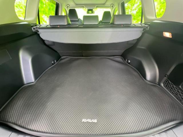 RAV4 4WDアドベンチャー 新品タイヤ/サンルーフ/保証書/社外 9インチ SDナビ/衝突安全装置/シートエアコン/車線逸脱防止支援システム/シート 合皮/ヘッドランプ LED/Bluetooth接続/ETC/EBD付ABS(8枚目)