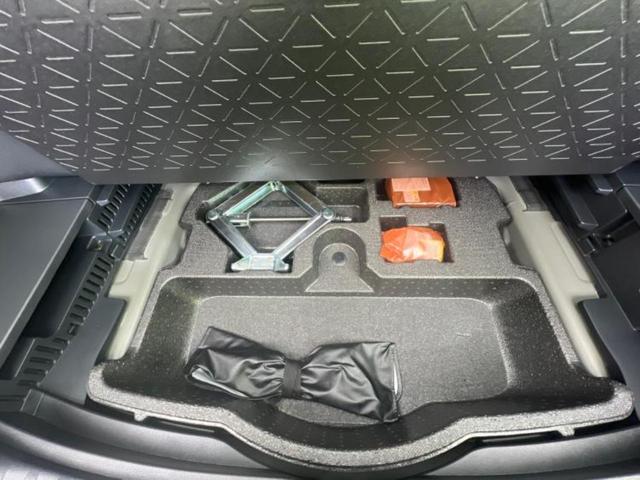 RAV4 4WDアドベンチャー 新品タイヤ/サンルーフ/保証書/社外 9インチ SDナビ/衝突安全装置/シートエアコン/車線逸脱防止支援システム/シート 合皮/ヘッドランプ LED/Bluetooth接続/ETC/EBD付ABS(24枚目)