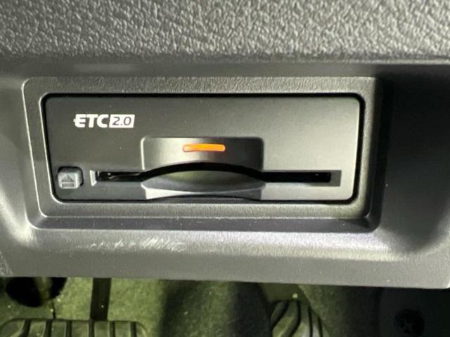 セレナ 4WDハイウェイスターV 新品タイヤ/保証書/ディスプレイオーディオ+ナビ12.3インチ/衝突安全装置/両側電動スライドドア/シートヒーター/アラウンドビューモニター/車線逸脱防止支援システム/プロパイロット 全周囲カメラ(18枚目)