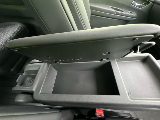 セレナ 4WDハイウェイスターV 新品タイヤ/保証書/ディスプレイオーディオ+ナビ12.3インチ/衝突安全装置/両側電動スライドドア/シートヒーター/アラウンドビューモニター/車線逸脱防止支援システム/プロパイロット 全周囲カメラ(33枚目)