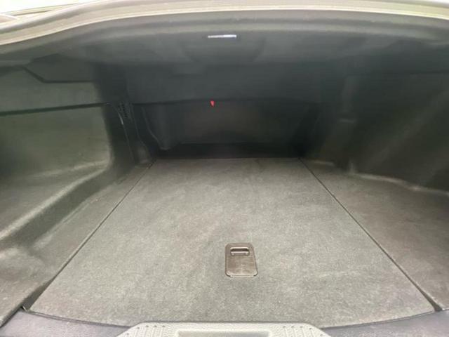 クラウンハイブリッド ４ＷＤ　ＲＳ　Ｆｏｕｒ　新品タイヤ／サンルーフ／保証書／純正　ＳＤナビ／衝突安全装置／シートヒーター　前席／車線逸脱防止支援システム／ヘッドランプ　ＬＥＤ／Ｂｌｕｅｔｏｏｔｈ接続／ＥＴＣ／ＥＢＤ付ＡＢＳ／横滑り防止装置（8枚目）