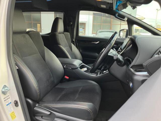 アルファードハイブリッド ４ＷＤハイブリッドＳタイプゴールド　保証書／ディスプレイオーディオ＋ナビ９インチ／フリップダウンモニター　純正　１２．１インチ／衝突安全装置／両側電動スライドドア／車線逸脱防止支援システム／シート　ハーフレザー　衝突被害軽減システム（5枚目）