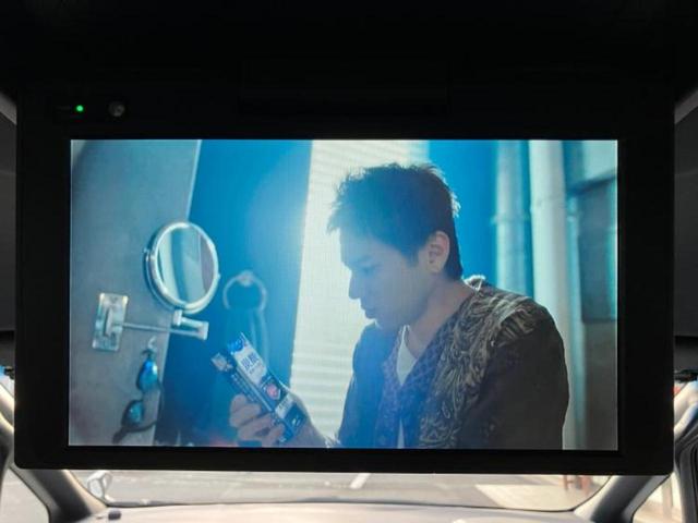 アルファードハイブリッド ４ＷＤハイブリッドＳタイプゴールド　保証書／ディスプレイオーディオ＋ナビ９インチ／フリップダウンモニター　純正　１２．１インチ／衝突安全装置／両側電動スライドドア／車線逸脱防止支援システム／シート　ハーフレザー　衝突被害軽減システム（14枚目）