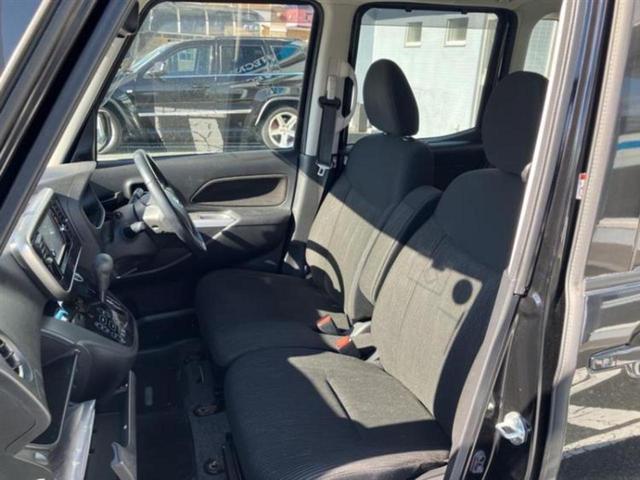 デイズルークス 4WDハイウェイスターX Gパッケージ 新品タイヤ/保証書/純正 SDナビ/両側電動スライドドア/シートヒーター 運転席/全方位モニター/ヘッドランプ HID/Bluetooth接続/EBD付ABS/アイドリングストップ/バックモニター(6枚目)