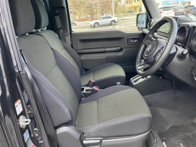 ジムニー ４ＷＤ　ＸＣ　新品タイヤ／保証書／社外　ＳＤナビ／衝突安全装置／シートヒーター／車線逸脱防止支援システム／ヘッドランプ　ＬＥＤ／Ｂｌｕｅｔｏｏｔｈ接続／ＥＴＣ／ＡＢＳ／横滑り防止装置／アイドリングストップ　４ＷＤ（5枚目）