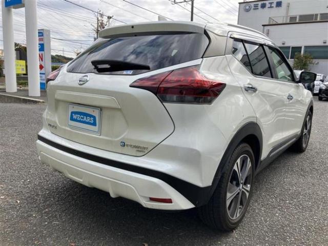 キックス 4WD X FOUR 新品タイヤ/保証書/純正 9インチ SDナビ/インテリジェントルームミラー/衝突安全装置/全方位モニター/車線逸脱防止支援システム/ヘッドランプ LED/Bluetooth接続/ETC 全周囲カメラ(3枚目)