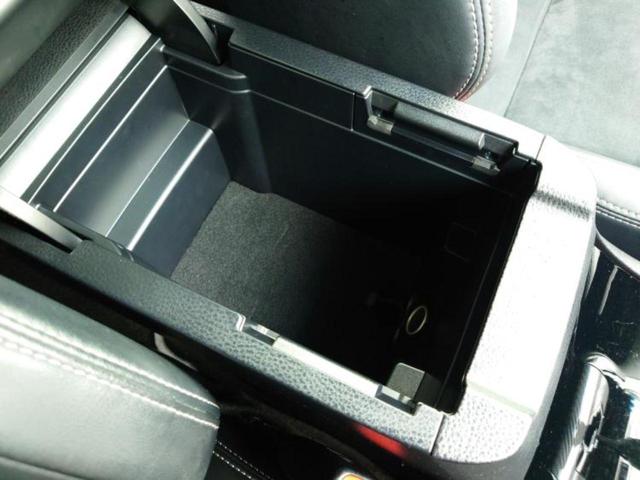 ハリアー 4WDエレガンスGRスポーツ 保証書/純正 9インチ SDナビ/衝突安全装置/車線逸脱防止支援システム/シート ハーフレザー/ヘッドランプ LED/Bluetooth接続/ETC2.0/EBD付ABS/横滑り防止装置 バックカメラ(34枚目)