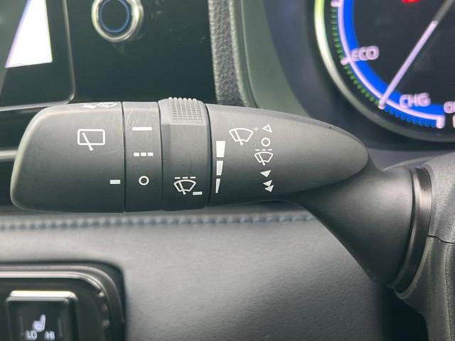 ヴォクシー ４ＷＤハイブリッドＳ－Ｚ　保証書／ディスプレイオーディオ１０．５インチ／衝突安全装置／両側電動スライドドア／シートヒーター　前席／車線逸脱防止支援システム／シート　ハーフレザー／オートステップ／ヘッドランプ　ＬＥＤ　４ＷＤ（17枚目）