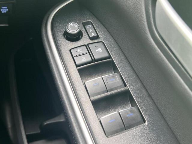 ヴォクシー ４ＷＤハイブリッドＳ－Ｚ　保証書／ディスプレイオーディオ１０．５インチ／衝突安全装置／両側電動スライドドア／シートヒーター　前席／車線逸脱防止支援システム／シート　ハーフレザー／オートステップ／ヘッドランプ　ＬＥＤ　４ＷＤ（31枚目）