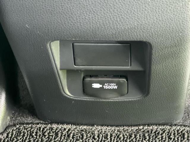 ヴォクシー ４ＷＤハイブリッドＳ－Ｚ　保証書／ディスプレイオーディオ１０．５インチ／衝突安全装置／両側電動スライドドア／シートヒーター　前席／車線逸脱防止支援システム／シート　ハーフレザー／オートステップ／ヘッドランプ　ＬＥＤ　４ＷＤ（44枚目）