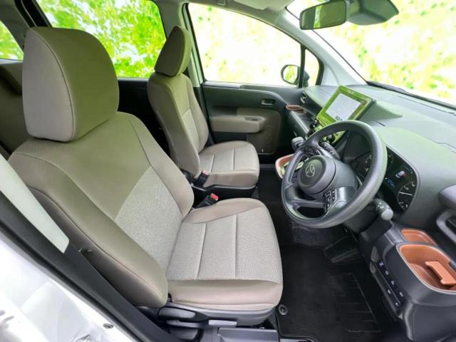 シエンタ ４ＷＤハイブリッドＧ　ディスプレイオーディオ／衝突安全装置／両側電動スライドドア／全方位モニター／車線逸脱防止支援システム／ヘッドランプ　ＬＥＤ／ＵＳＢジャック／Ｂｌｕｅｔｏｏｔｈ接続／ＥＴＣ／ＥＢＤ付ＡＢＳ　全周囲カメラ（4枚目）