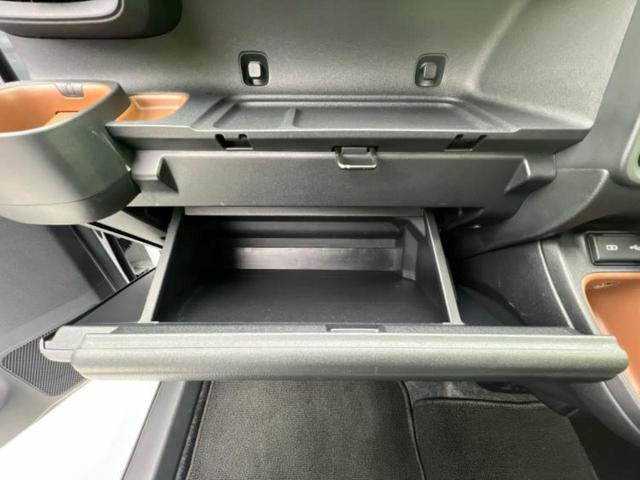 シエンタ ４ＷＤハイブリッドＧ　ディスプレイオーディオ／衝突安全装置／両側電動スライドドア／全方位モニター／車線逸脱防止支援システム／ヘッドランプ　ＬＥＤ／ＵＳＢジャック／Ｂｌｕｅｔｏｏｔｈ接続／ＥＴＣ／ＥＢＤ付ＡＢＳ　全周囲カメラ（33枚目）