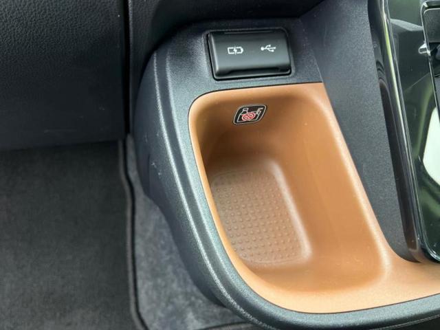 シエンタ ４ＷＤハイブリッドＧ　ディスプレイオーディオ／衝突安全装置／両側電動スライドドア／全方位モニター／車線逸脱防止支援システム／ヘッドランプ　ＬＥＤ／ＵＳＢジャック／Ｂｌｕｅｔｏｏｔｈ接続／ＥＴＣ／ＥＢＤ付ＡＢＳ　全周囲カメラ（36枚目）