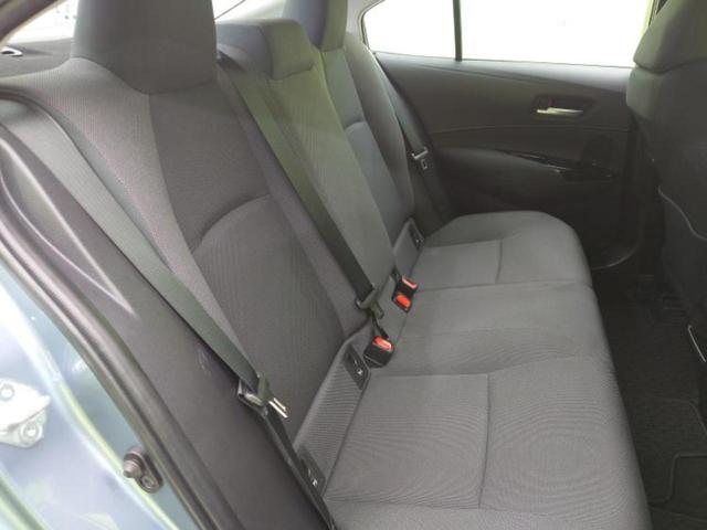 カローラ ４ＷＤハイブリッドＳ　ディスプレイオーディオ８インチ／衝突安全装置／車線逸脱防止支援システム／ドライブレコーダー　前後／ヘッドランプ　ＬＥＤ／ＥＴＣ／ＥＢＤ付ＡＢＳ／横滑り防止装置／アイドリングストップ　バックカメラ　ＴＶ（5枚目）